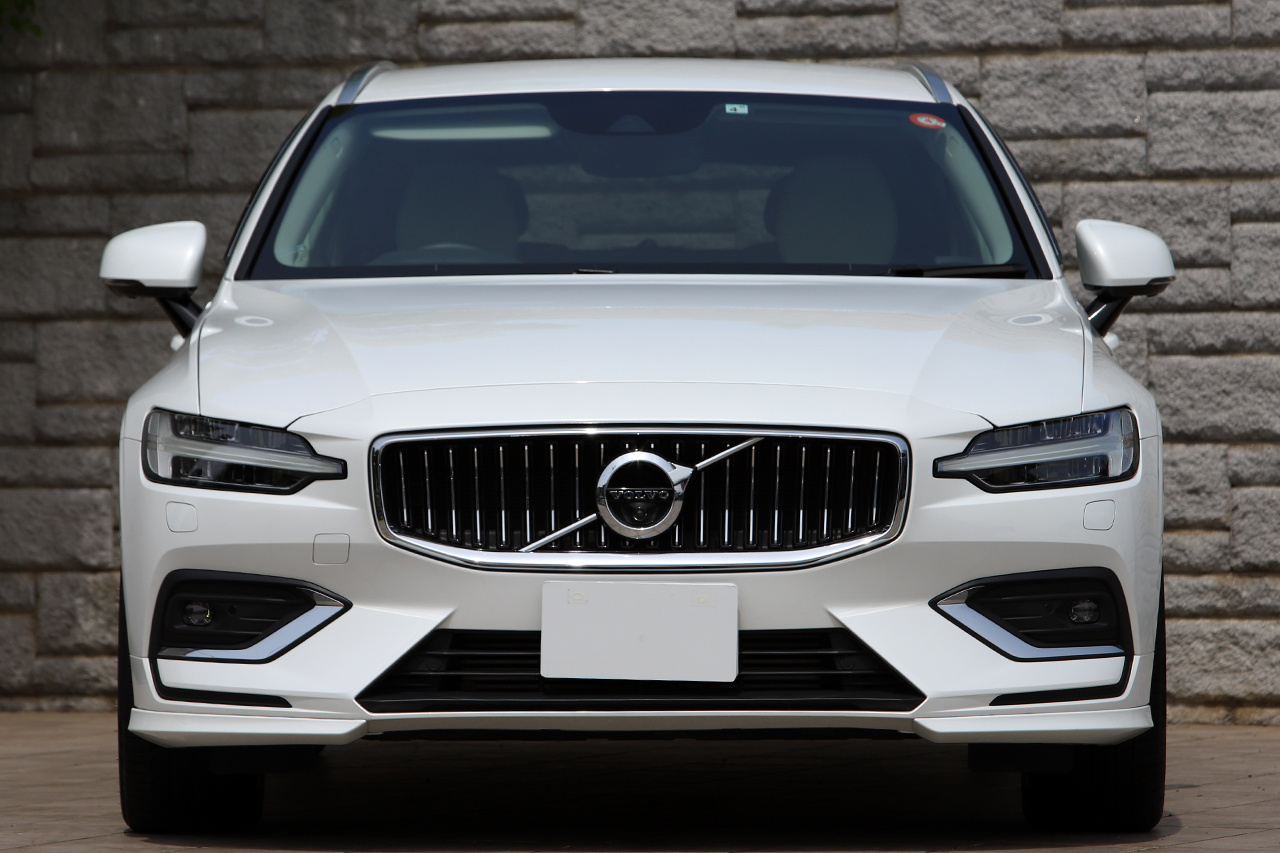2019 Volvo V60 T5 IN ION