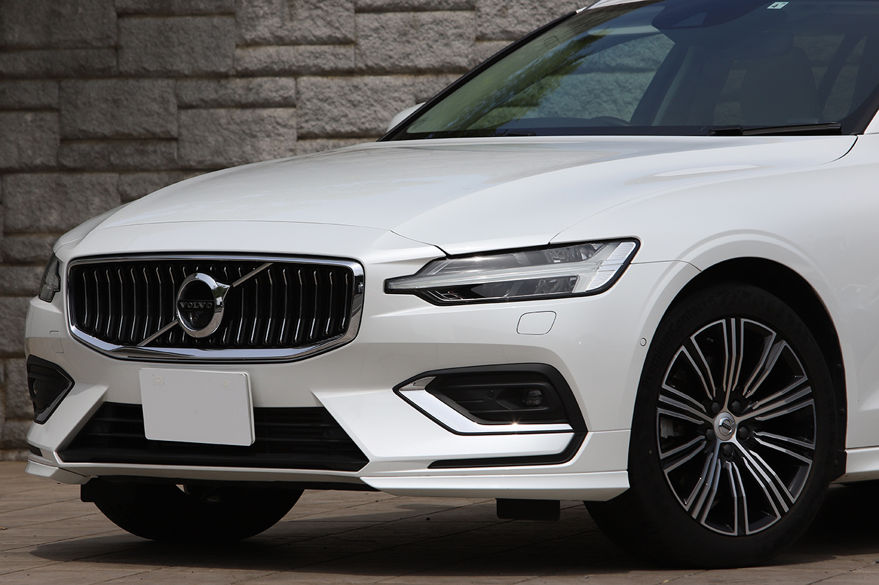 2019 Volvo V60 T5 IN ION