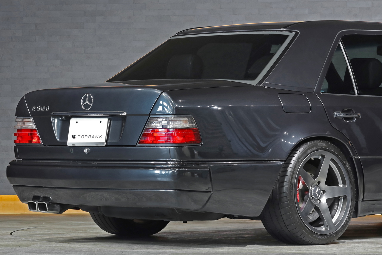 1994 Mercedes-Benz E CLASS null