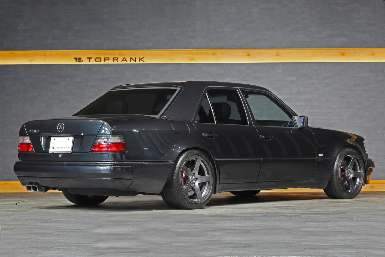 1994 Mercedes-Benz E CLASS null