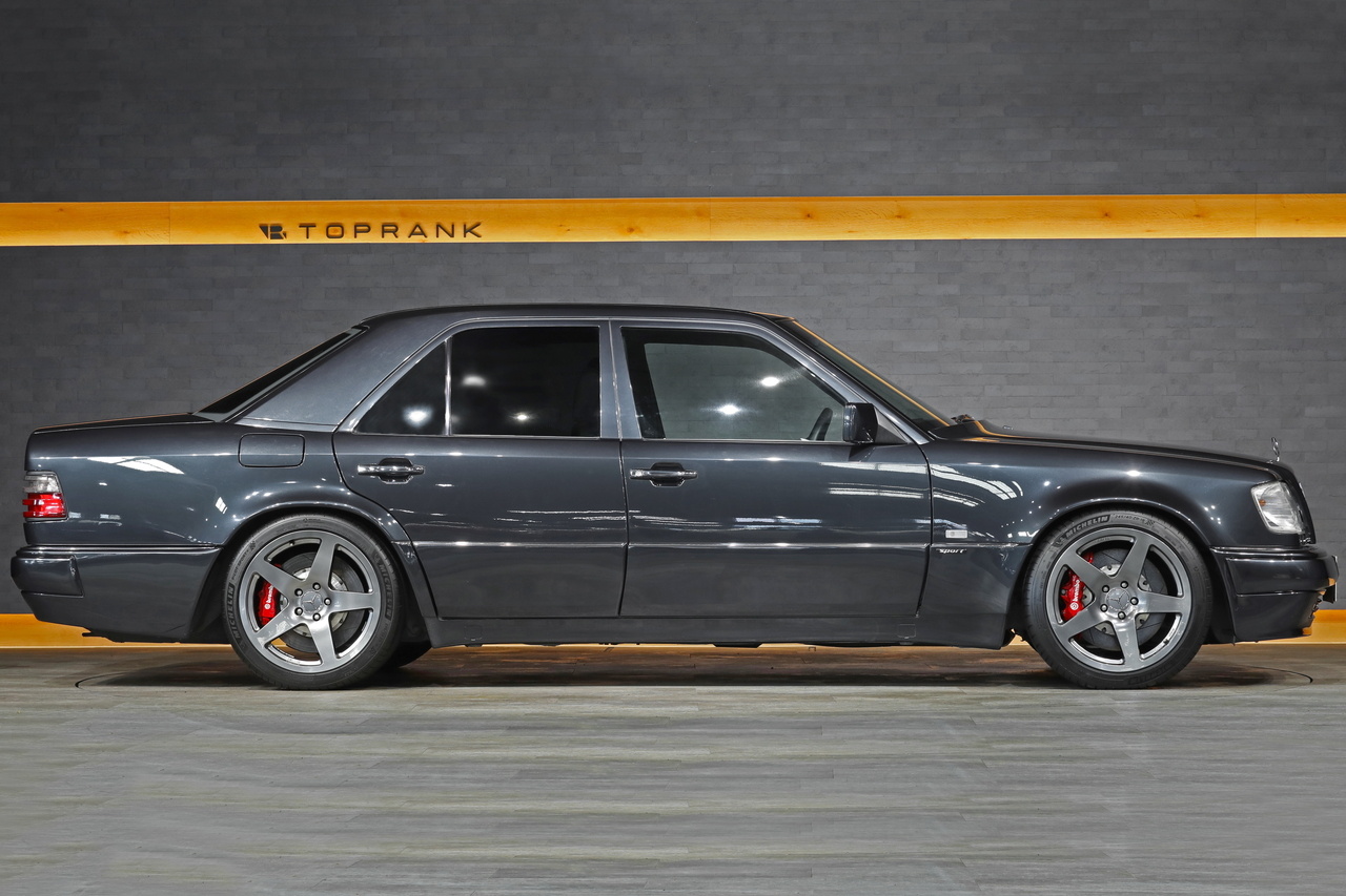 1994 Mercedes-Benz E CLASS null