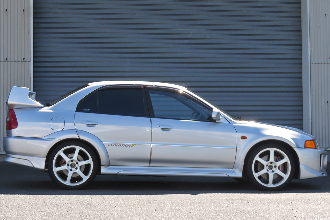 1998 Mitsubishi LANCER EVOLUTION CP9A EVO V, BLITZ Radiator, CUSCO Height Adjustable Coilovers, RECARO Seats