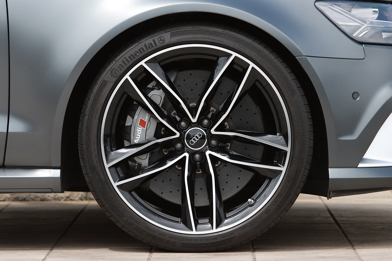 2016 Audi RS6 AVANT null