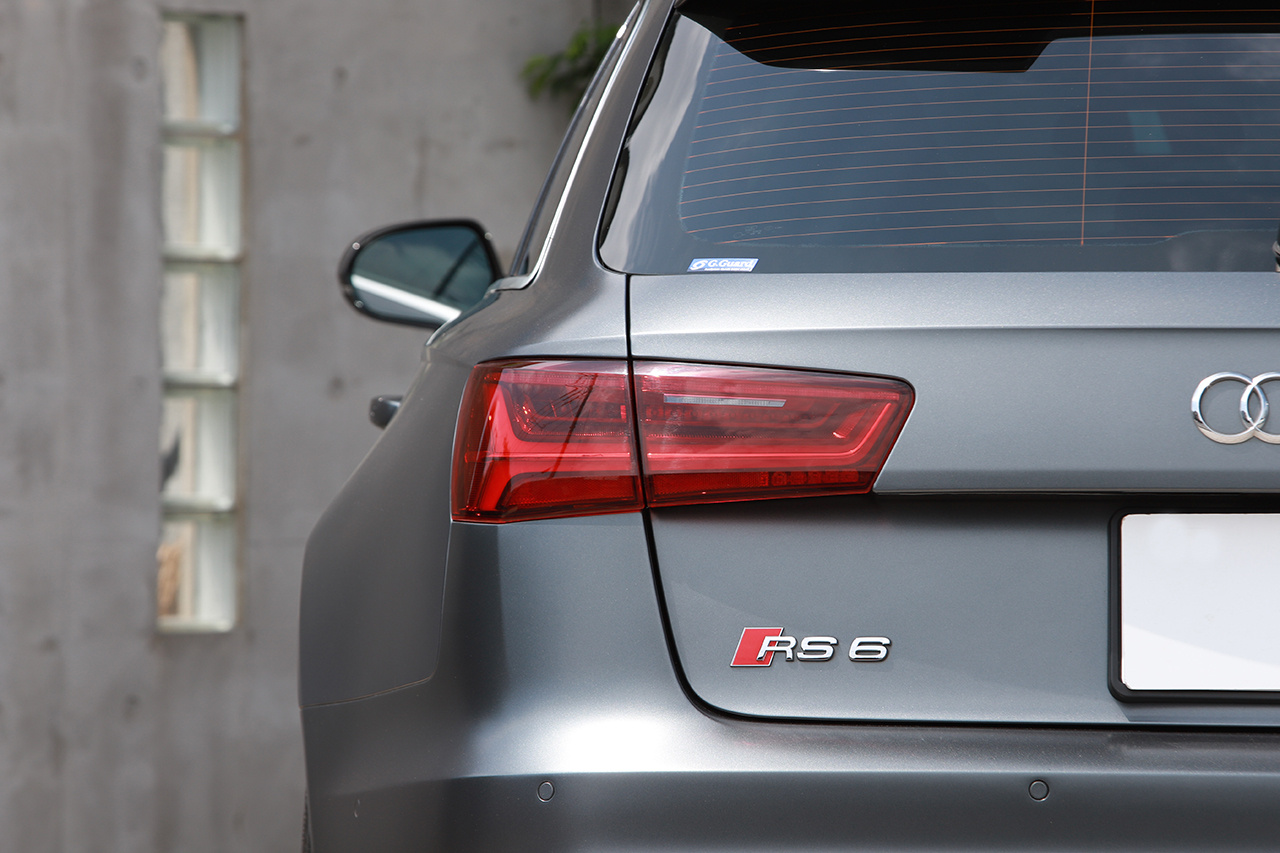 2016 Audi RS6 AVANT null