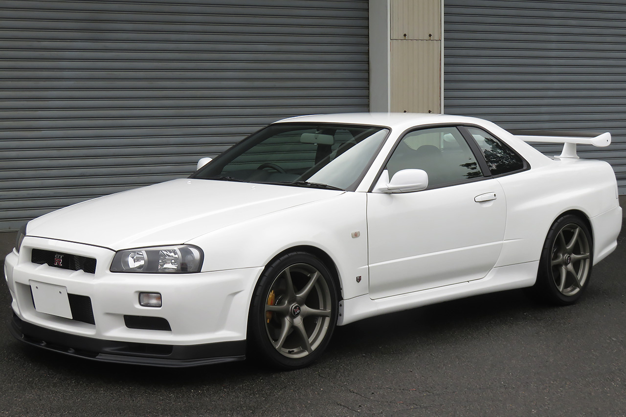 2002 Nissan SKYLINE GT-R BNR34 R34 GT-R LOW MILEAGE, SARD Radiator, SARD Catalyzer, TEIN Height Adjustable Coilovers