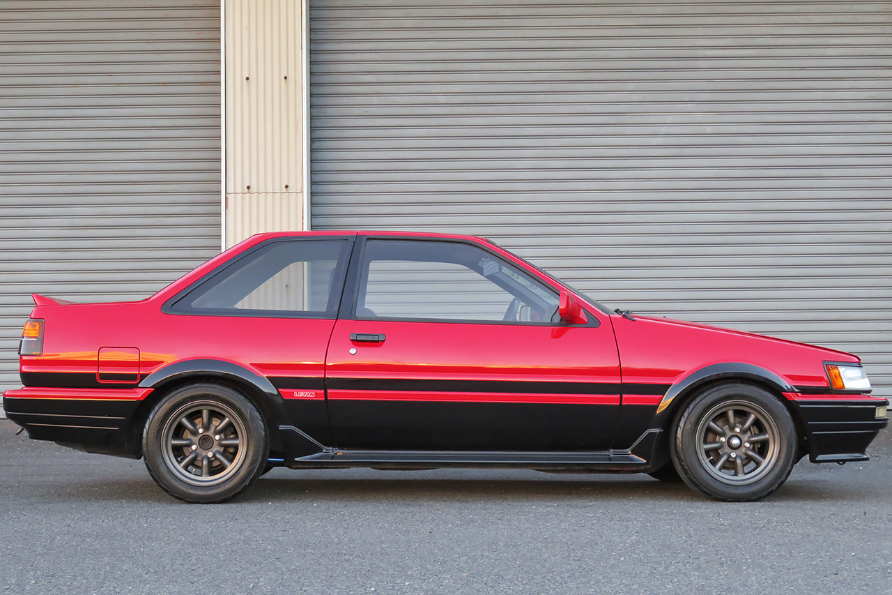 1985 Toyota COROLLA LEVIN AE86 GT APEX, FUJITSUBO Exhaust Manifold, RECARO Seats