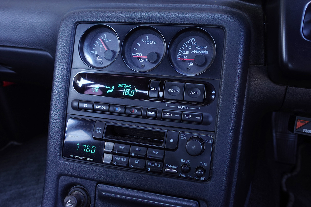 1991 Nissan SKYLINE GT-R BNR32 GTR, ONE OWNER CAR, NISMO Muffler, Robson Leather Steering Wheel