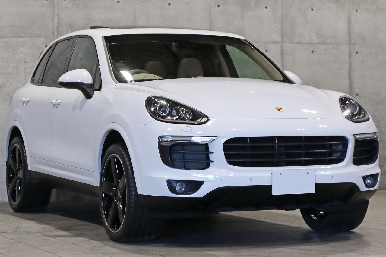 2018 Porsche CAYENNE null