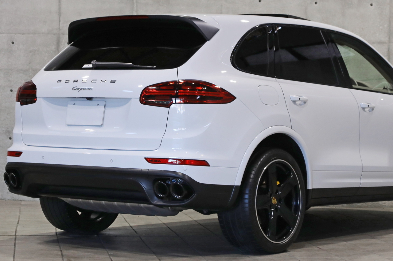 2018 Porsche CAYENNE null