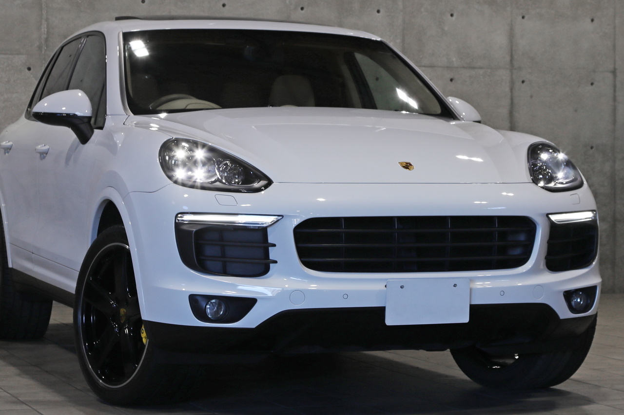 2018 Porsche CAYENNE null