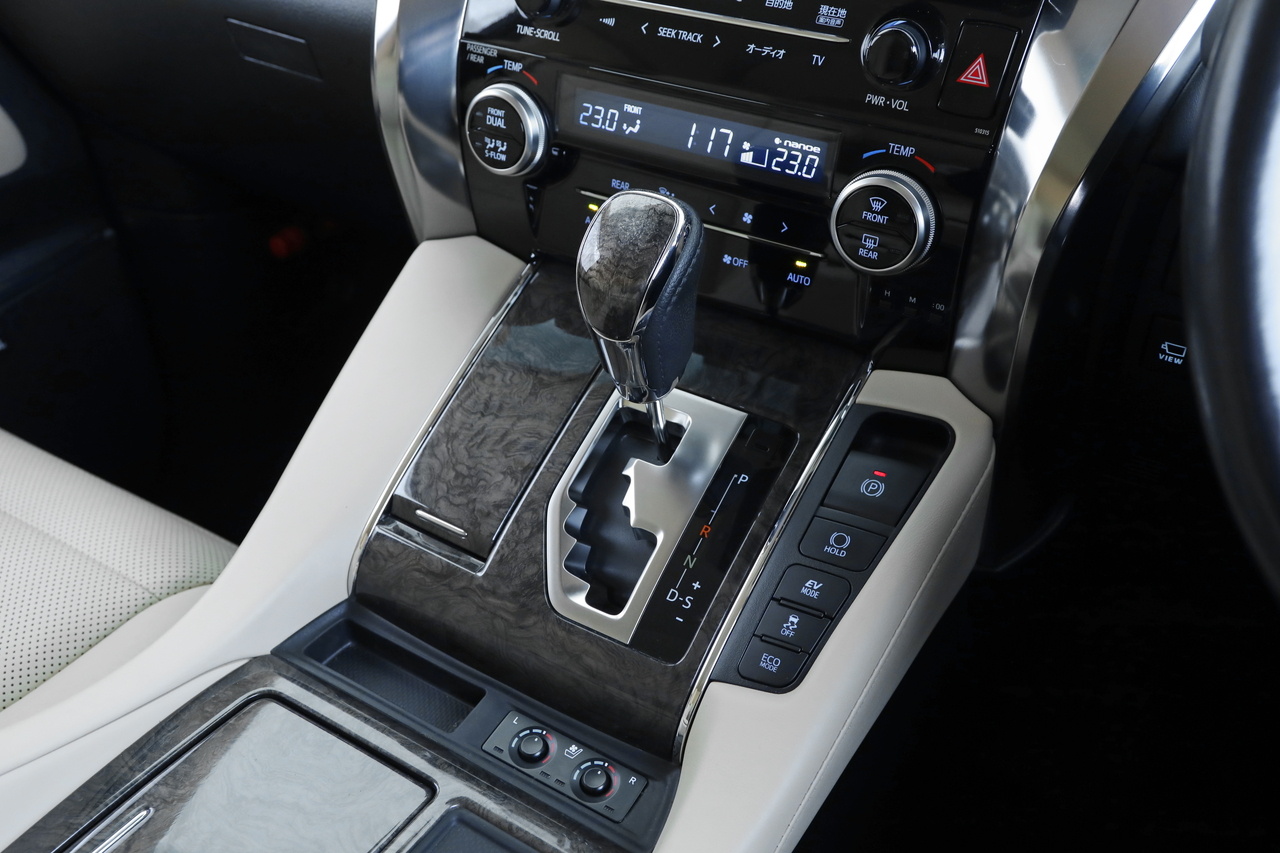 2019 Toyota ALPHARD HYBRID null