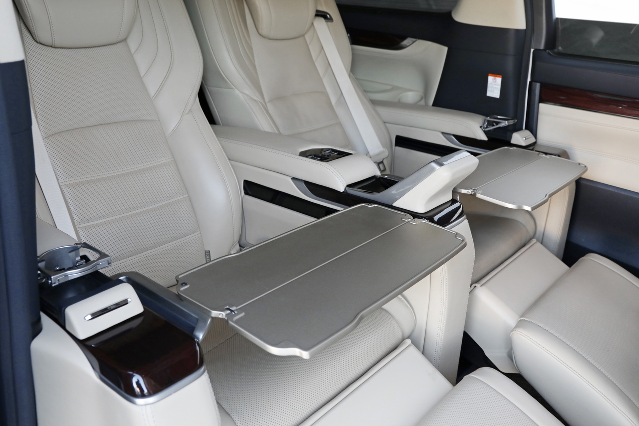 2019 Toyota ALPHARD HYBRID null