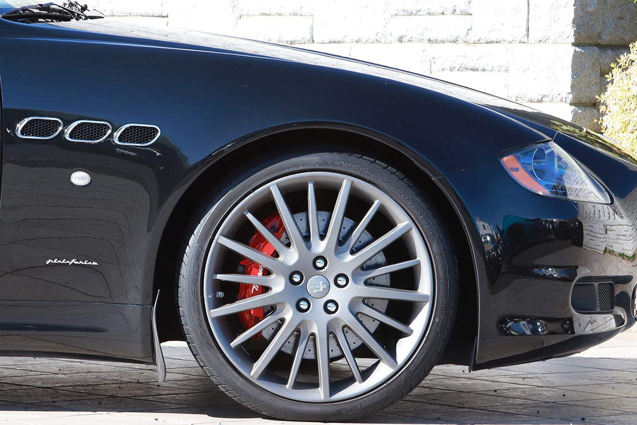 2010 Maserati QUATTROPORTE null