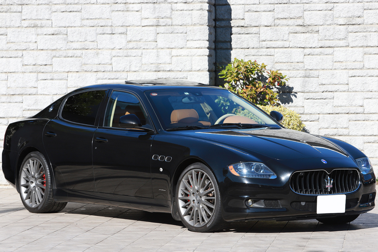 2010 Maserati QUATTROPORTE null