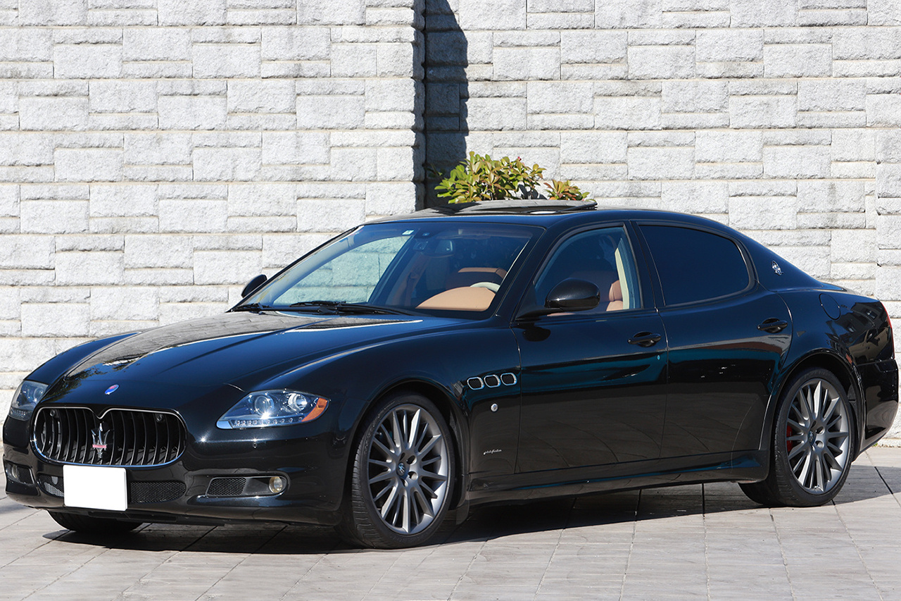 2010 Maserati QUATTROPORTE null