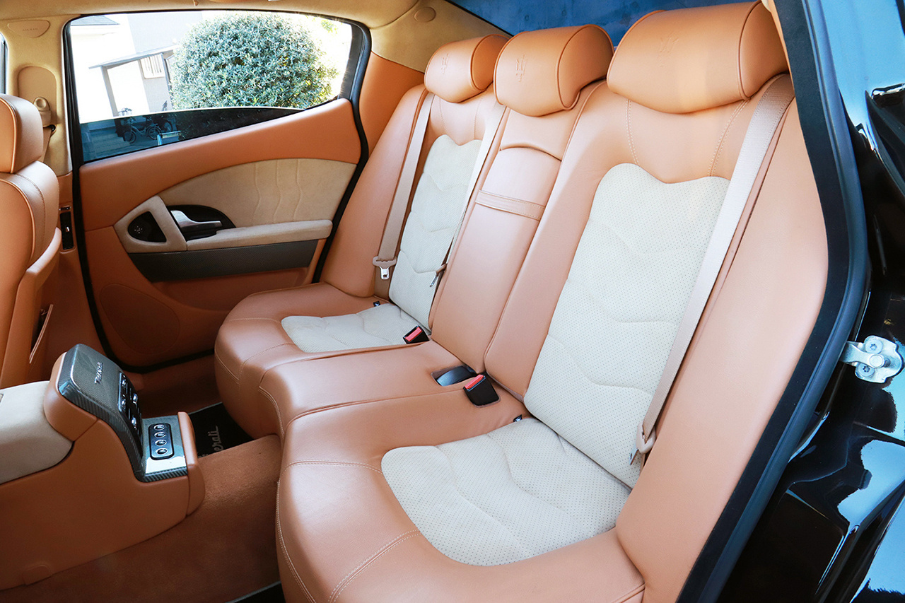 2010 Maserati QUATTROPORTE null