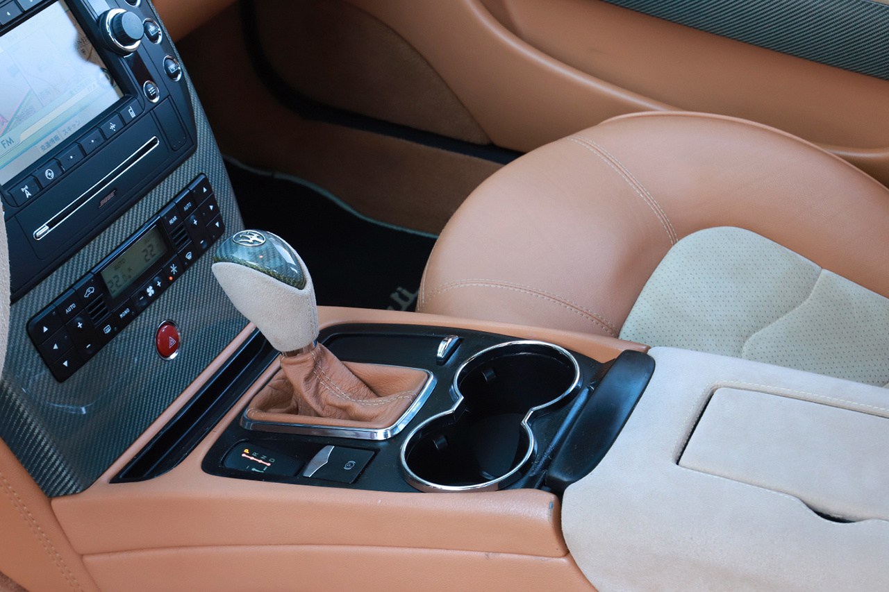 2010 Maserati QUATTROPORTE null