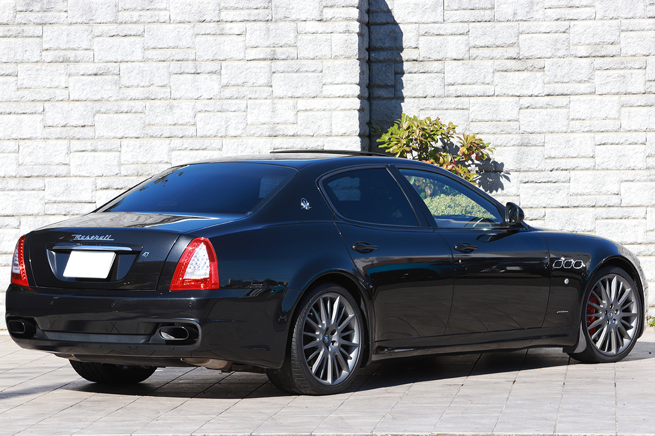 2010 Maserati QUATTROPORTE null