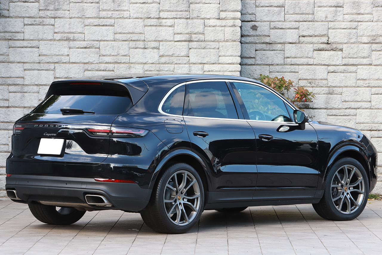 2019 Porsche CAYENNE null