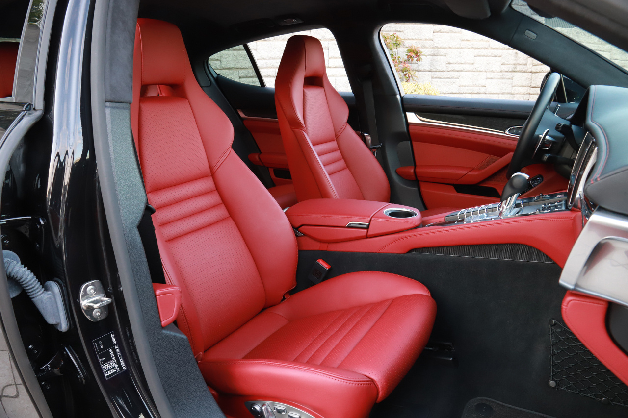 2014 Porsche PANAMERA GTS