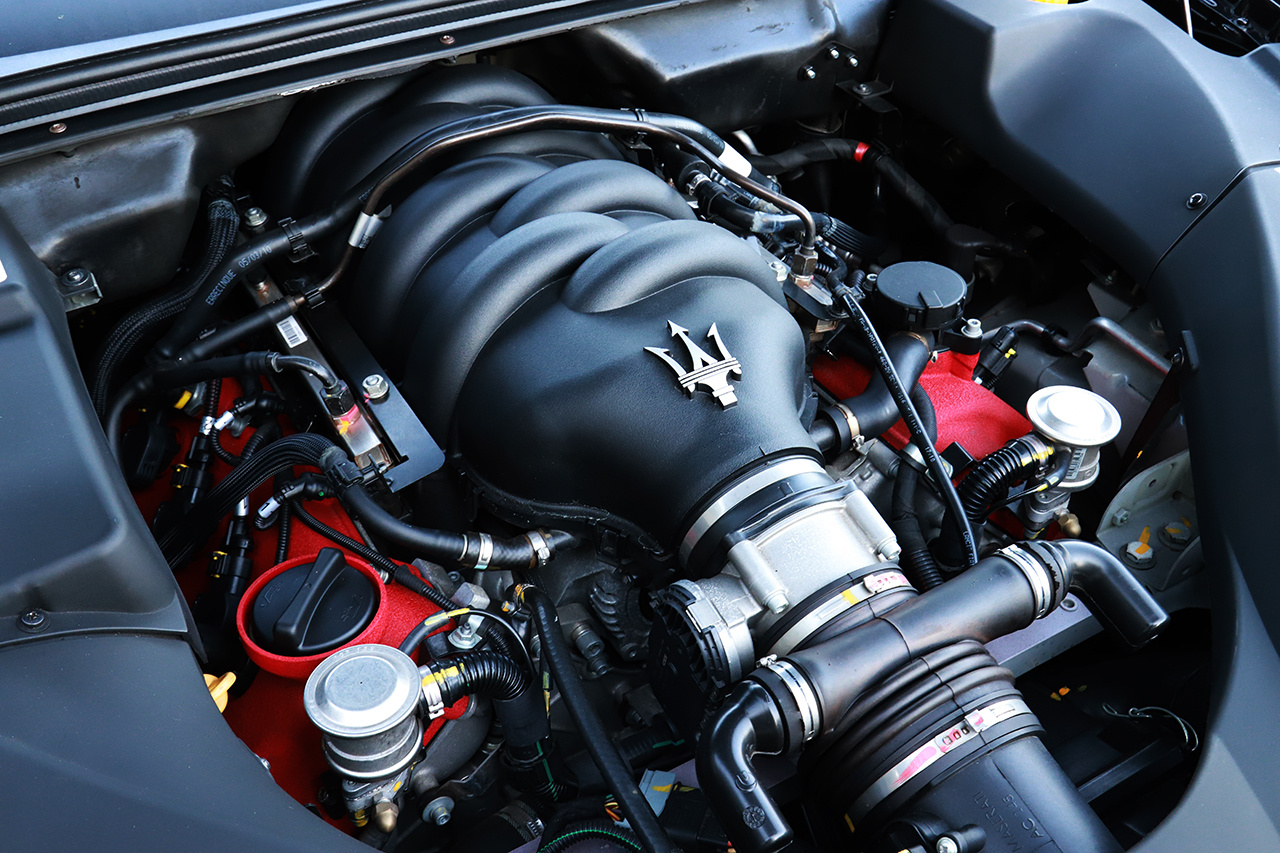 2010 Maserati QUATTROPORTE QTORO PORTE SPORT GT S