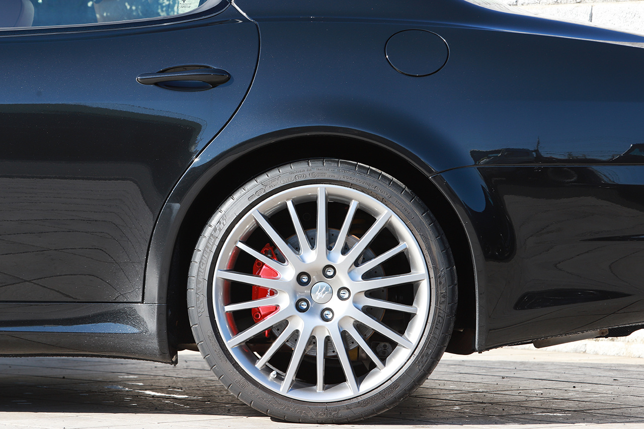 2010 Maserati QUATTROPORTE QTORO PORTE SPORT GT S