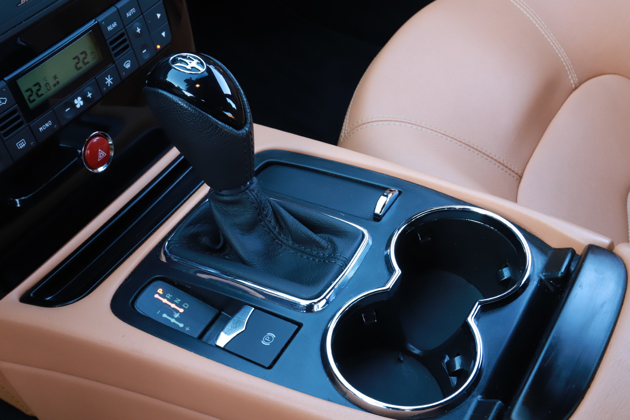 2010 Maserati QUATTROPORTE QTORO PORTE SPORT GT S
