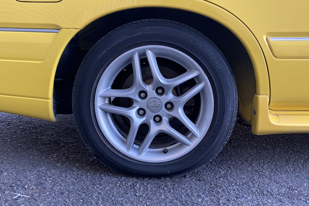 2000 Nissan STAGEA WGC34 25t RS V AERO PACKAGE, RB25DET TURBO ENGINE, EV1 LIGHTNING YELLOW