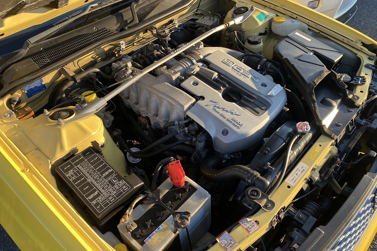 2000 Nissan STAGEA WGC34 25t RS V AERO PACKAGE, RB25DET TURBO ENGINE, EV1 LIGHTNING YELLOW