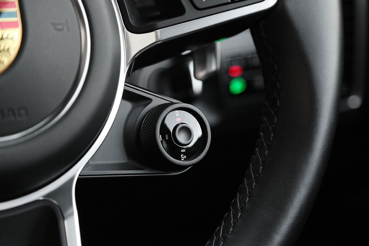 2019 Porsche CAYENNE null