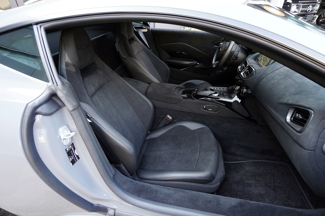 2019 Aston Martin VANTAGE | TOPRANK GLOBAL