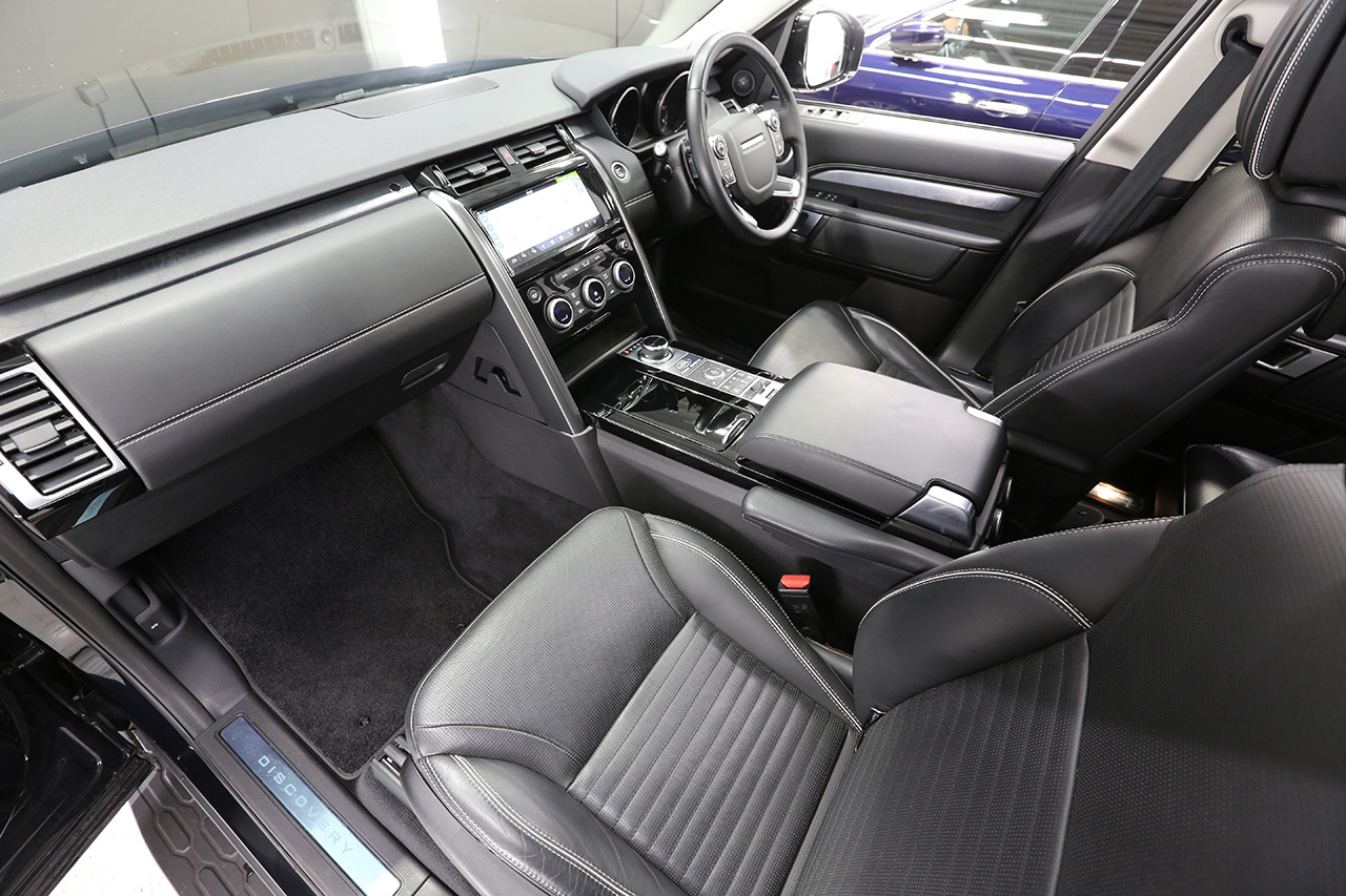 2017 Land Rover DISCOVERY FIRST EDITION