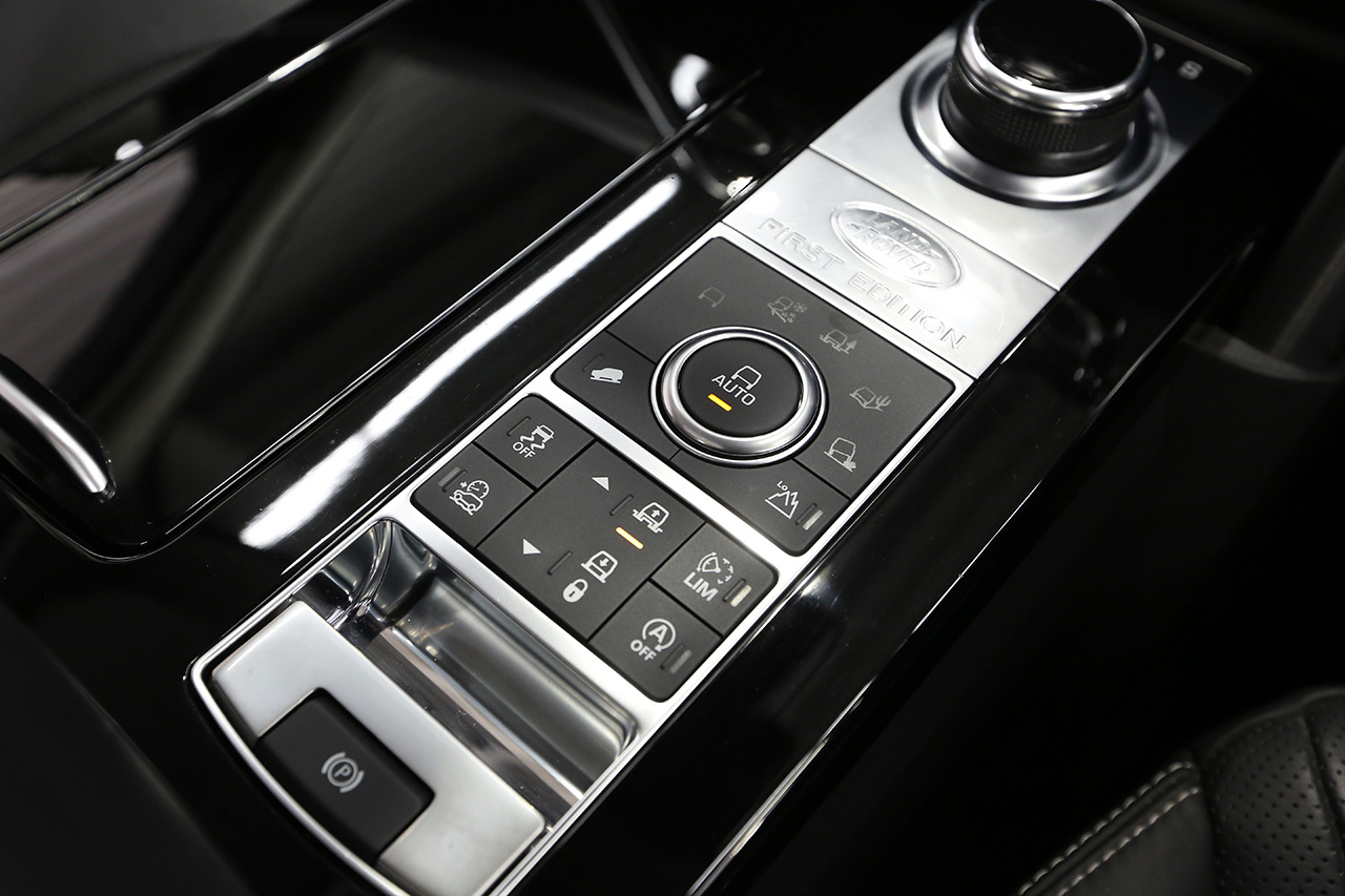 2017 Land Rover DISCOVERY FIRST EDITION