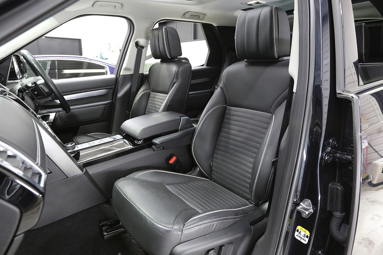 2017 Land Rover DISCOVERY FIRST EDITION