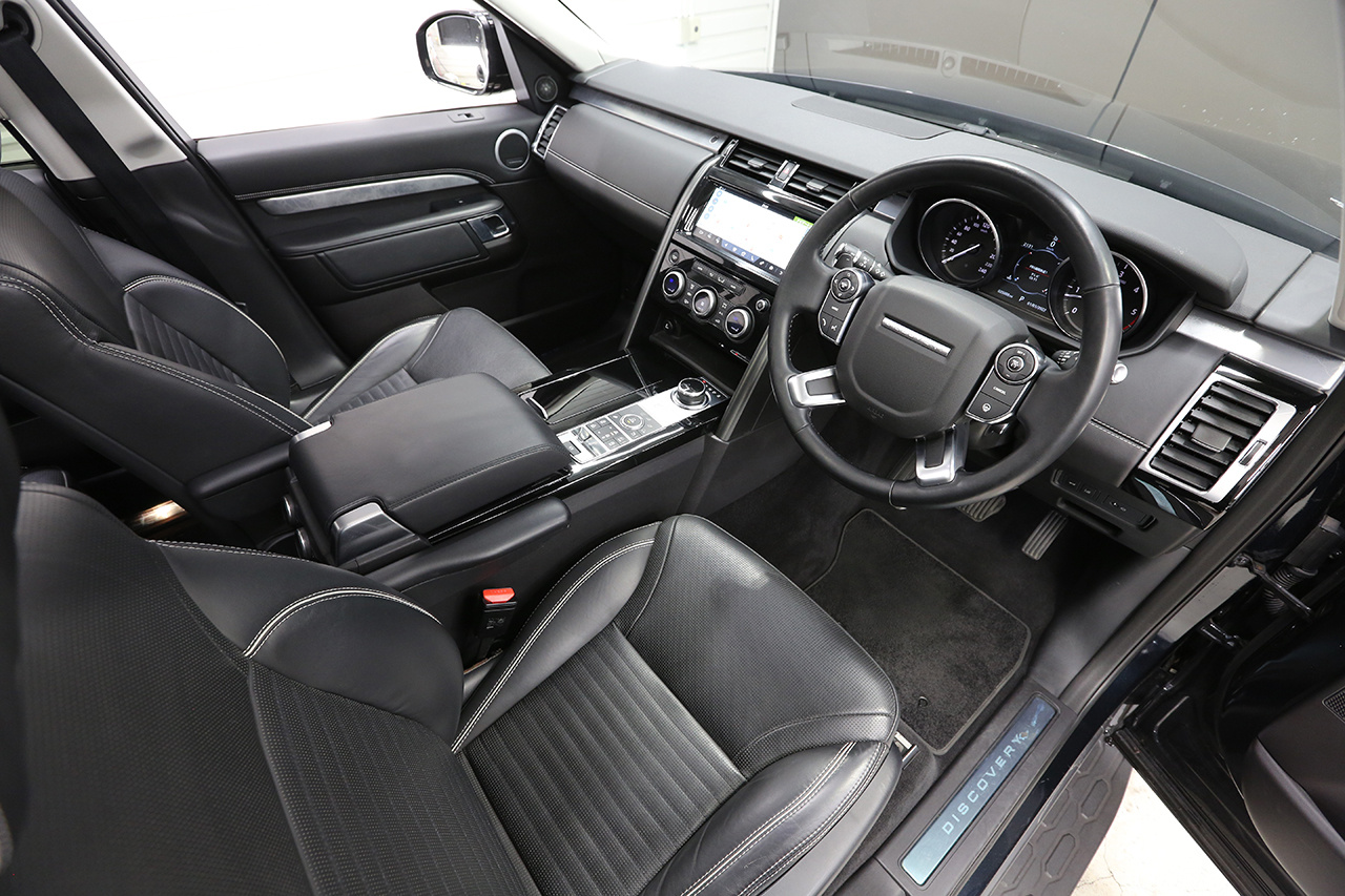 2017 Land Rover DISCOVERY FIRST EDITION