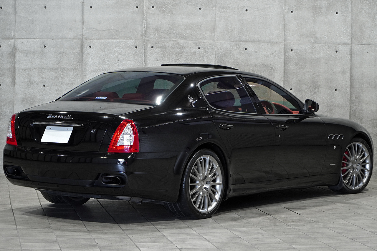 2011 Maserati QUATTROPORTE null