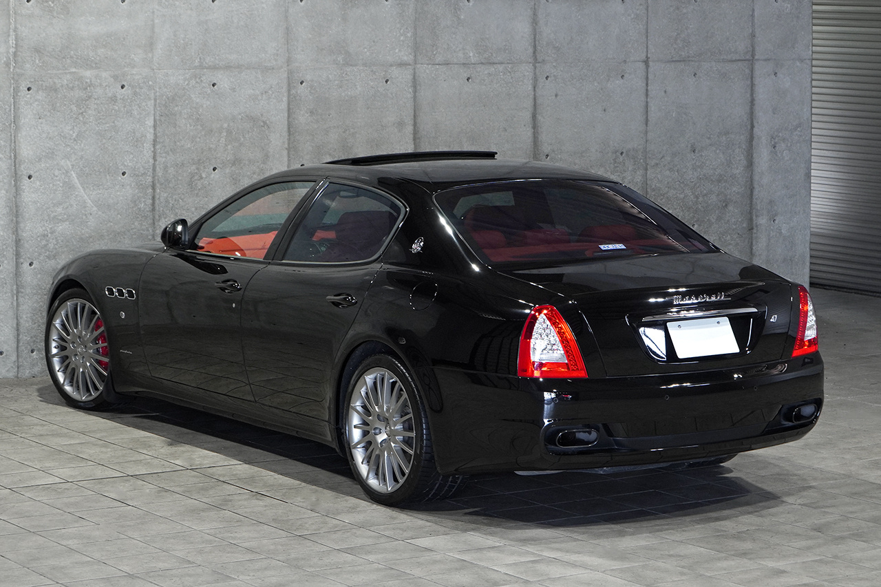 2011 Maserati QUATTROPORTE null