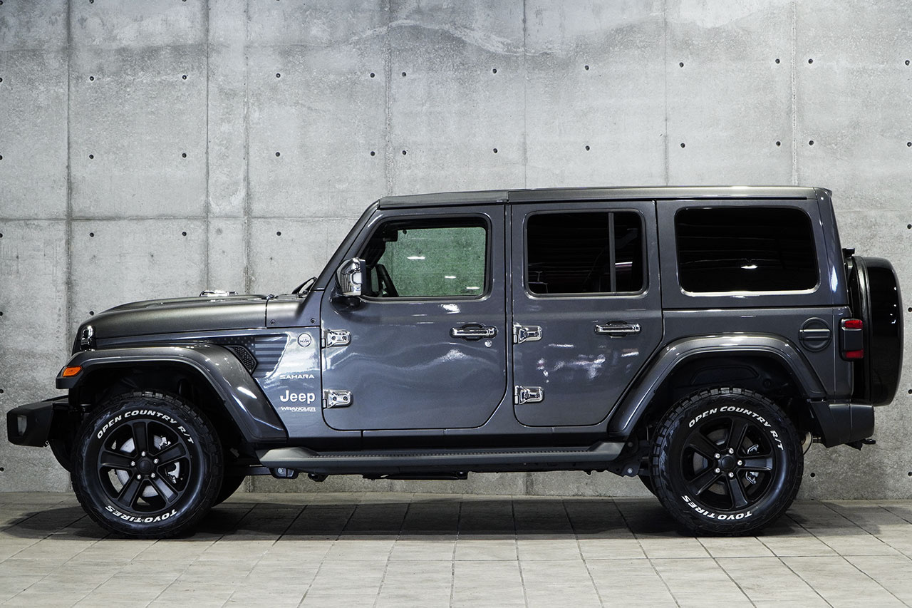 2021 Jeep WRANGLER UNLIMITED SAHARA