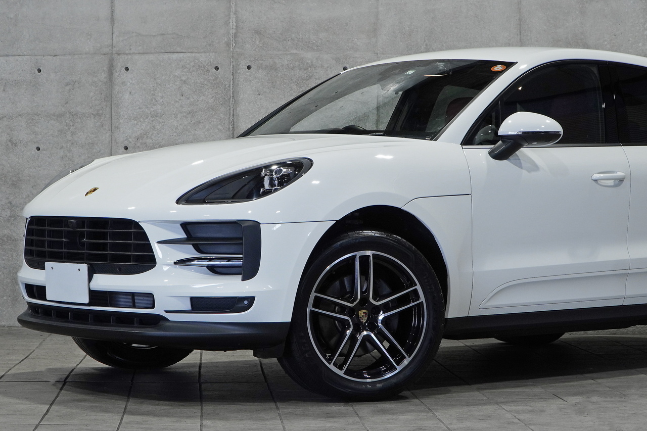 2020 Porsche MACAN null