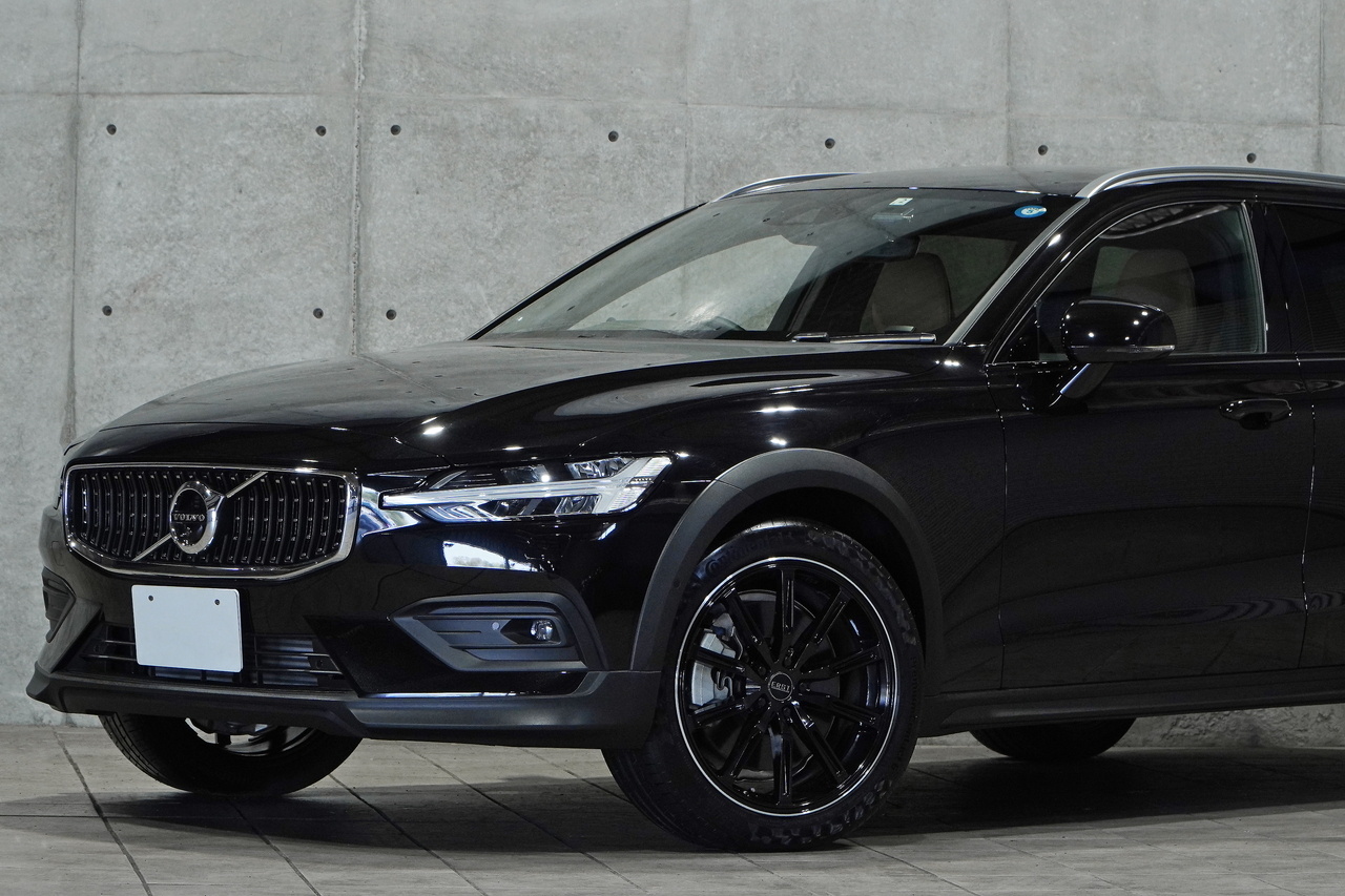 VOLVO　V60　カスタムブラックエディション　ボルボ　クロスカントリー V60 Cross Country - オーバービュー | ボルボ・カー・ジャパン