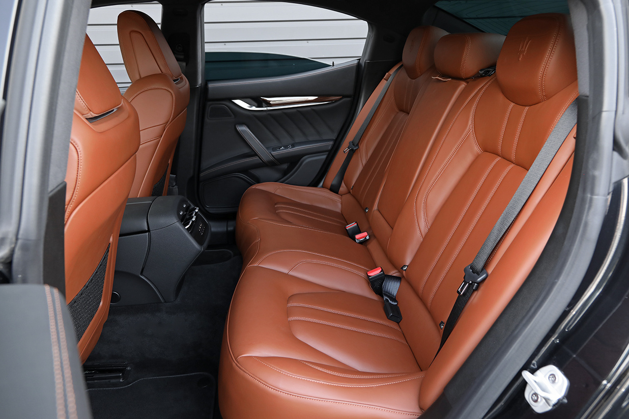 2018 Maserati GHIBLI S GRAN SPORTS 4D