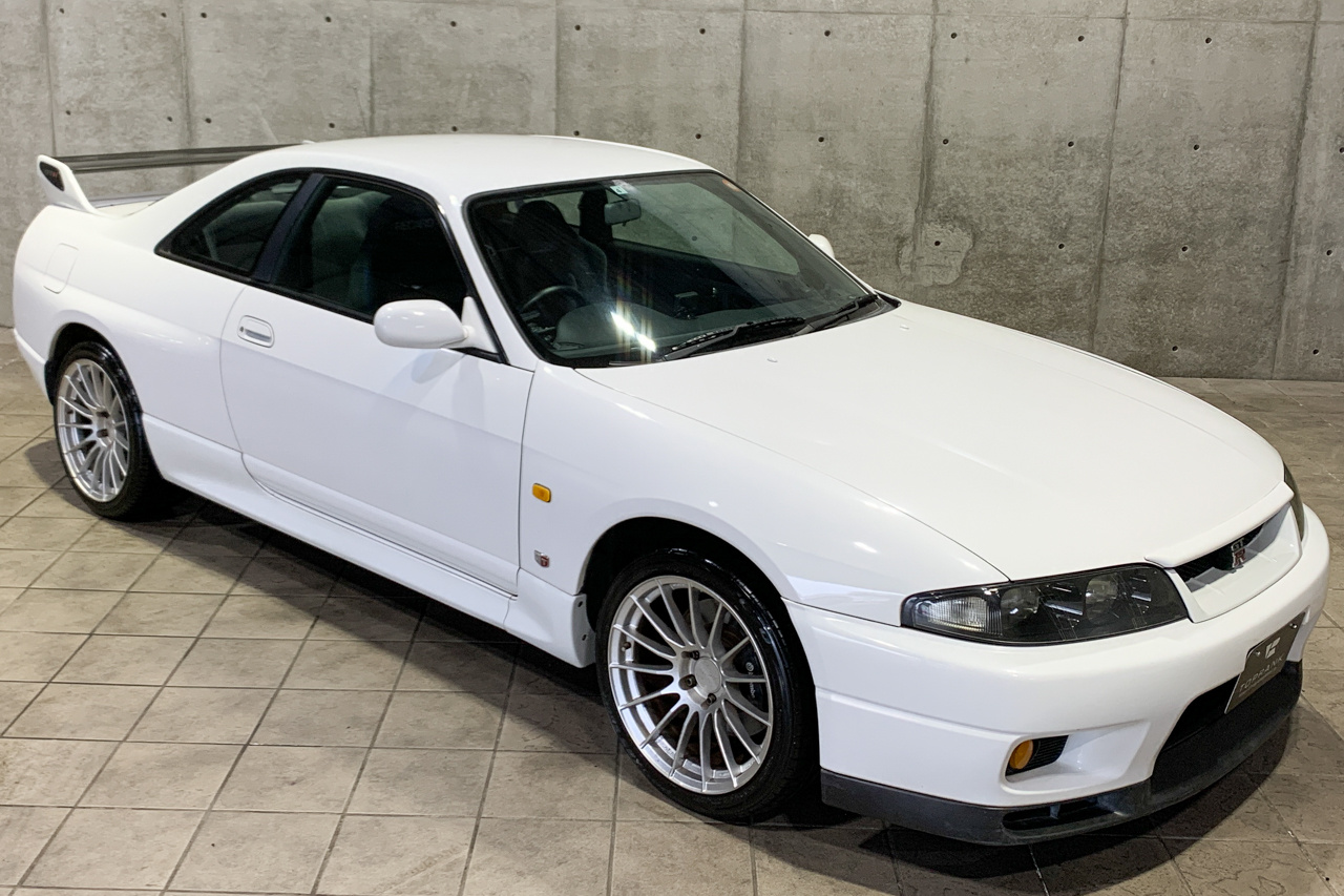 1995 Nissan SKYLINE GT-R BCNR33 R33 GT-R, HKS Muffler, Enkei 18 Inch Wheels