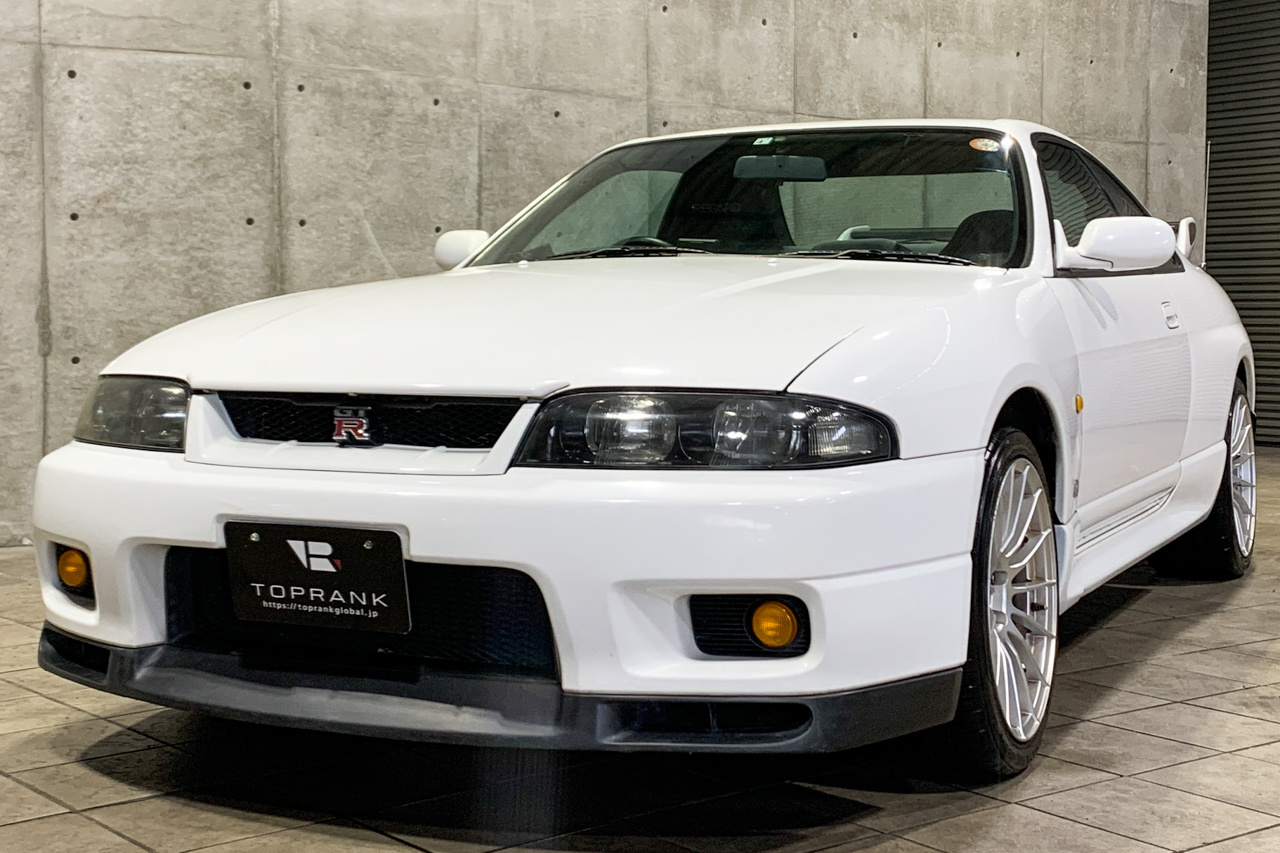 1995 Nissan SKYLINE GT-R BCNR33 R33 GT-R, HKS Muffler, Enkei 18 Inch Wheels