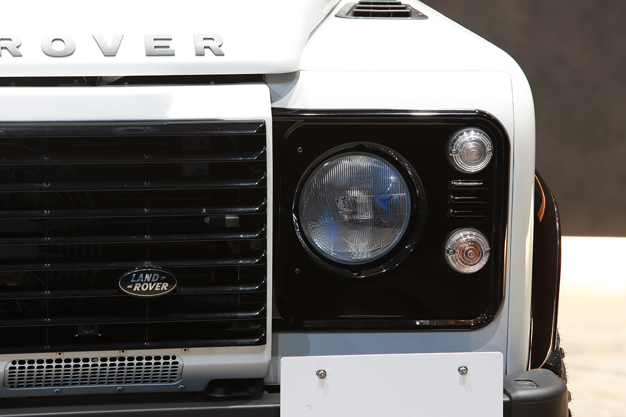 2012 Land Rover DEFENDER 11 S 5D