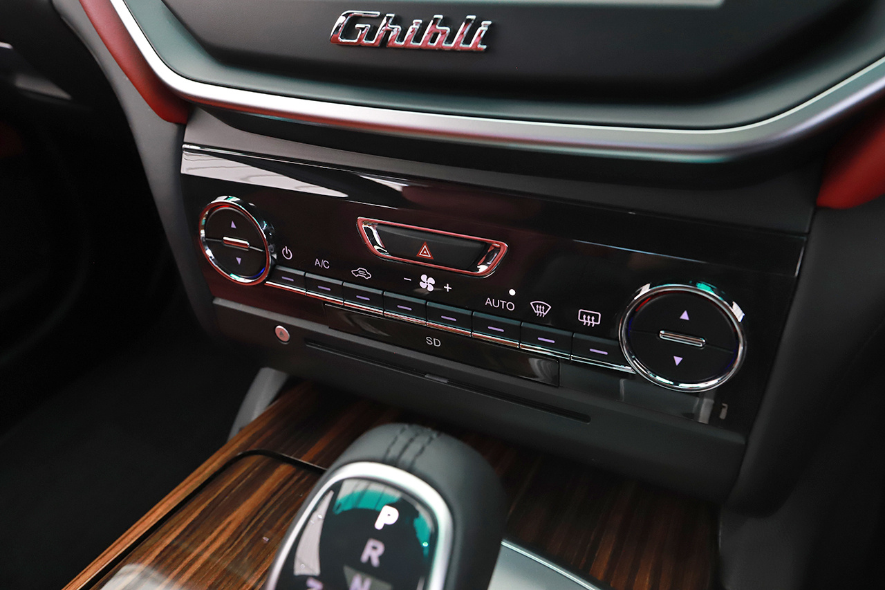 2015 Maserati GHIBLI null