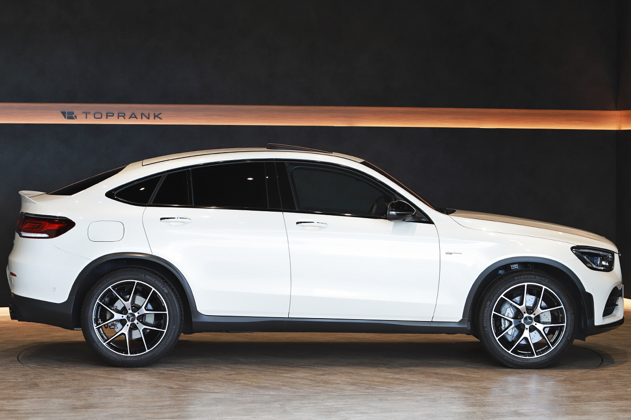 2019 Mercedes-AMG glc-class null