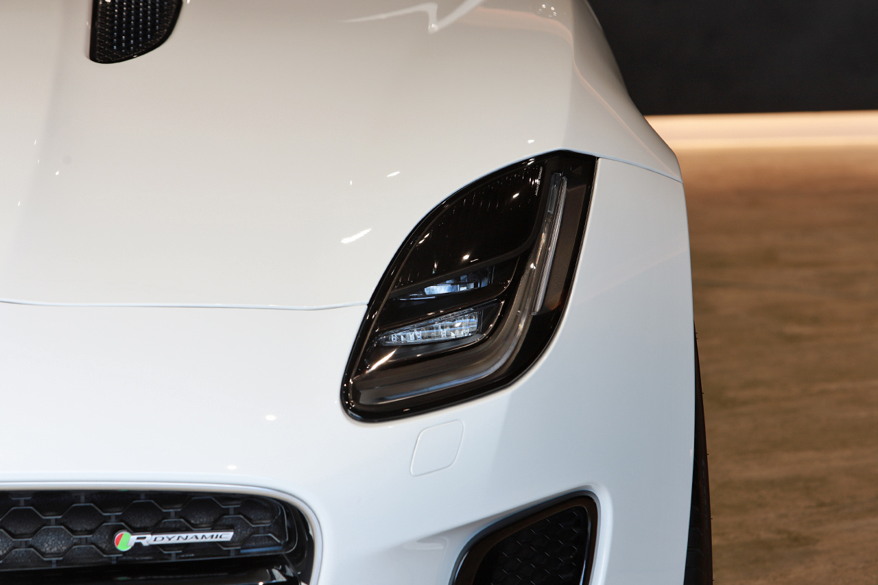 2018 Jaguar FTYPE null