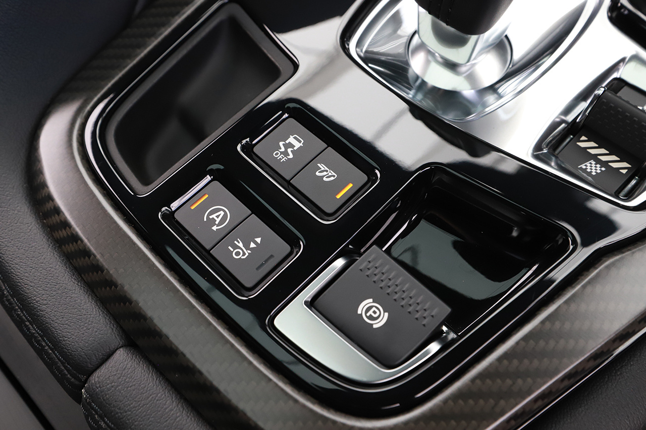 2018 Jaguar FTYPE null