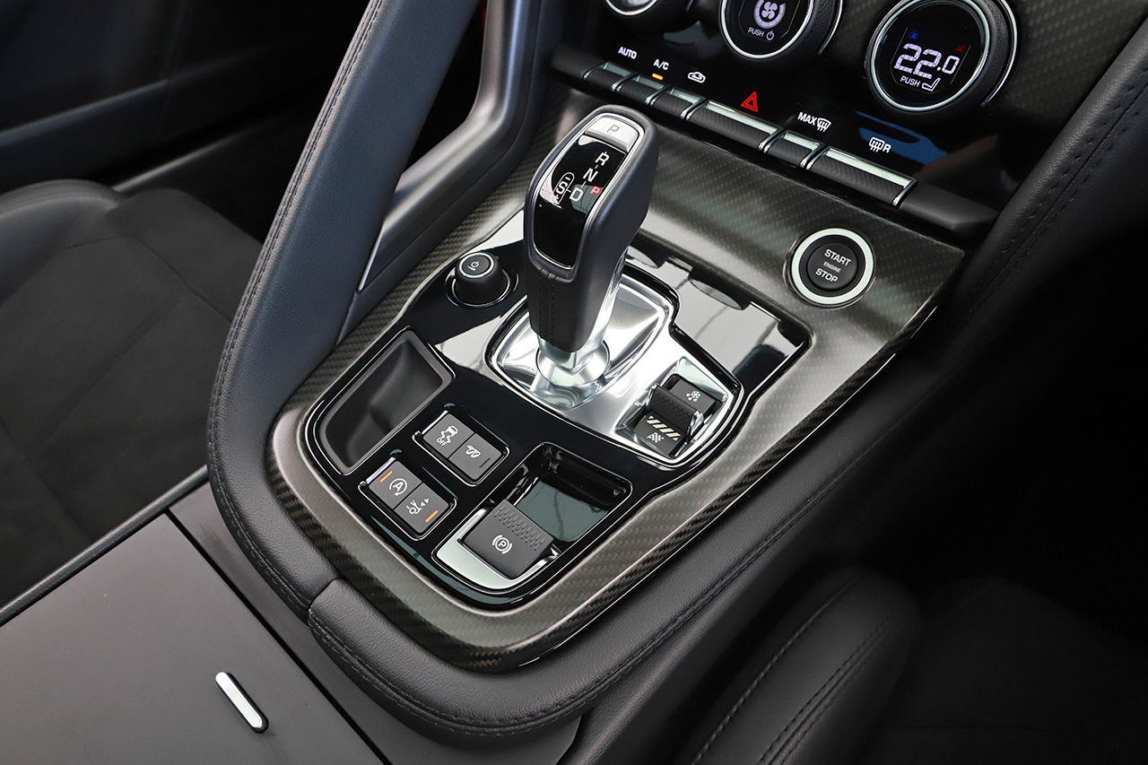 2018 Jaguar FTYPE null