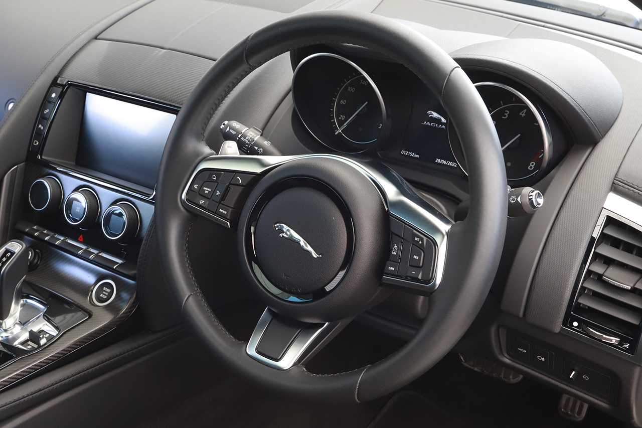 2018 Jaguar FTYPE null